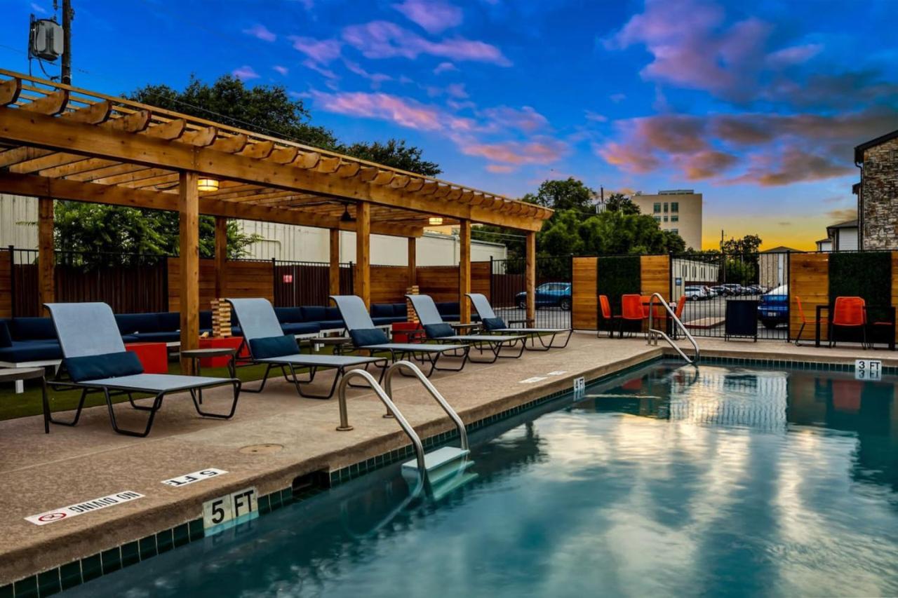Modern 1Br Retreat Pool 10 Minutes To Austin Διαμέρισμα Εξωτερικό φωτογραφία